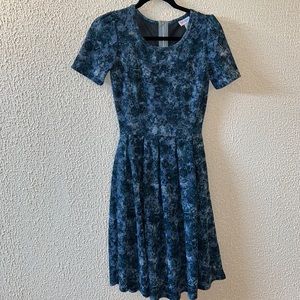 XS Subtle Flower Print Blue LuLaRoe Amelia Dress
